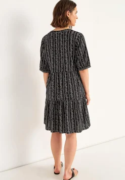 Outlet Klänning med volang Klänningar & Kjolar|Plus Size