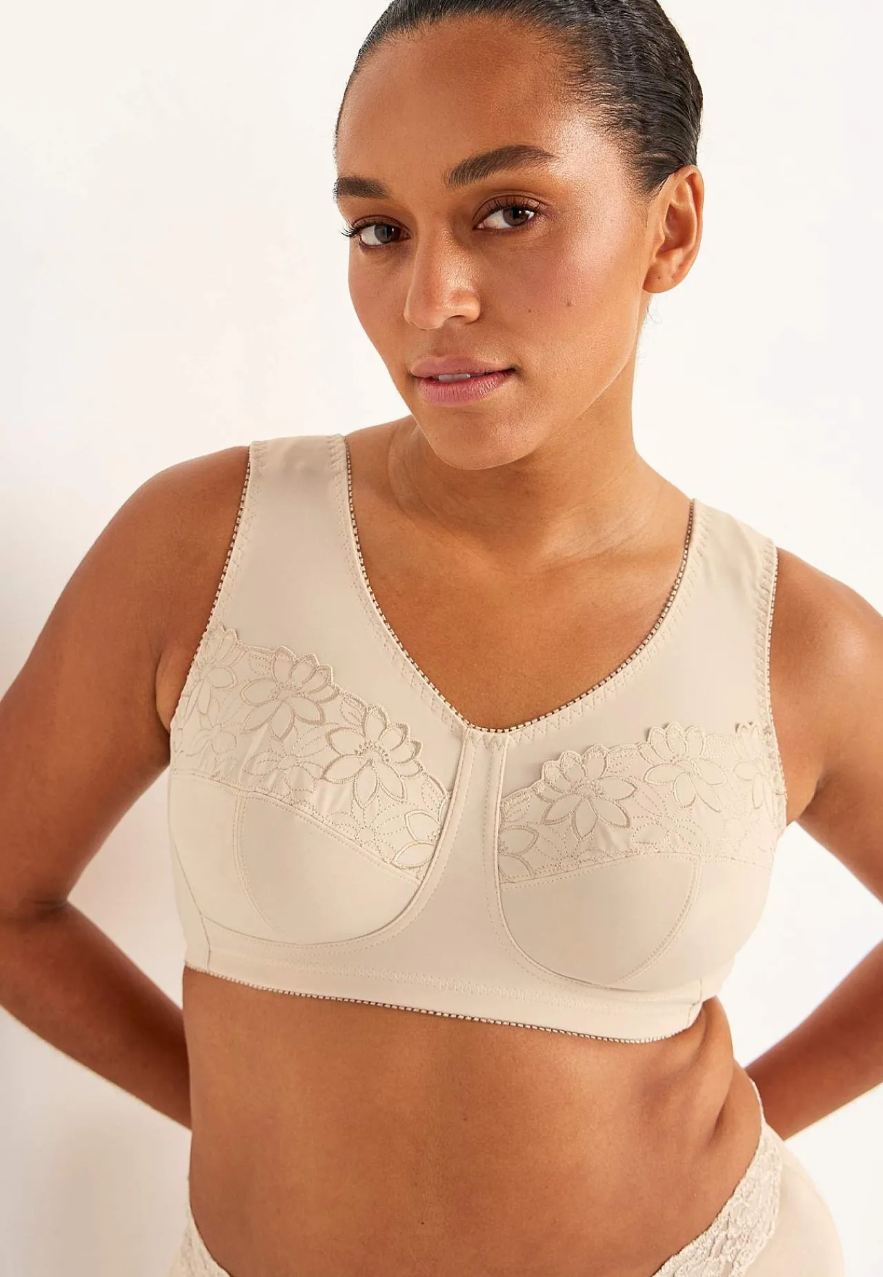 Soft-bh med broderi Lily 2-pack Basplagg|Plus Size